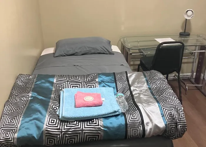 Revelation Hostal Chicago
